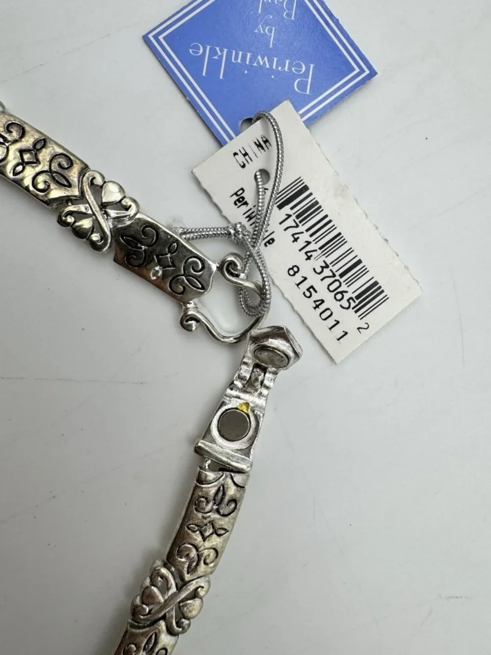 Periwinkle by Barlow Silver Tone Collar Necklace NEW w/Tags, Ornate, Classic 18